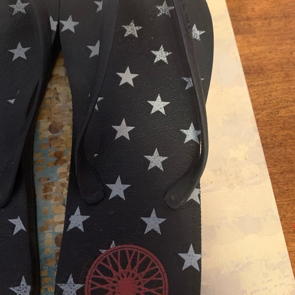 SoulCycle Flip Flops - Picture 5 of 8